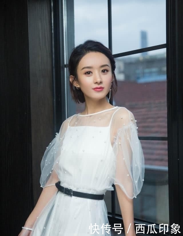 奔三的女人别总披头散发脸上有这4个特征，扎发更有女神魅力