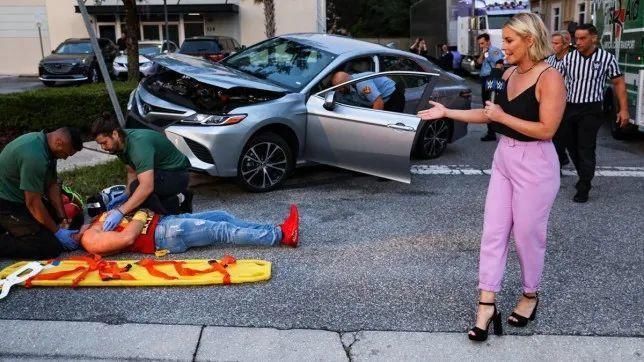 摔角播客电台|昨日Raw节目出现重大失误,杰夫·哈迪到底受伤了吗?