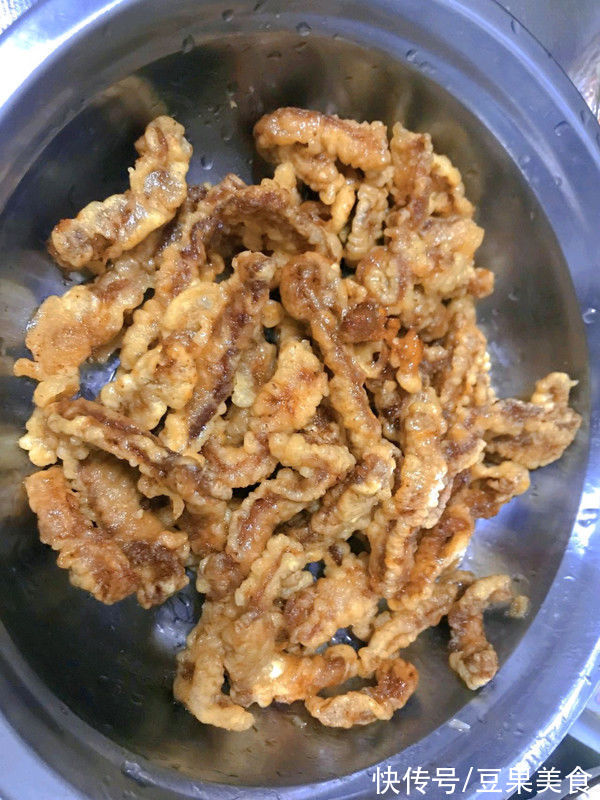 小酥肉|不可错过的下酒菜酥脆可口的小酥肉，过瘾