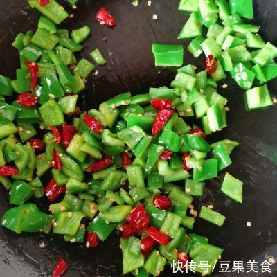 奥运|#我为奥运出食力#香辣掌中宝这样做，解馋堪比红烧肉
