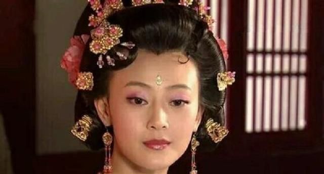 金缕衣!她是低贱歌妓,却凭借一首奇诗,先嫁将军再嫁皇帝