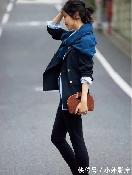 叠穿 必学!初秋针织衫的“个性叠穿”法,穿衣小白瞬间晋级时髦精!