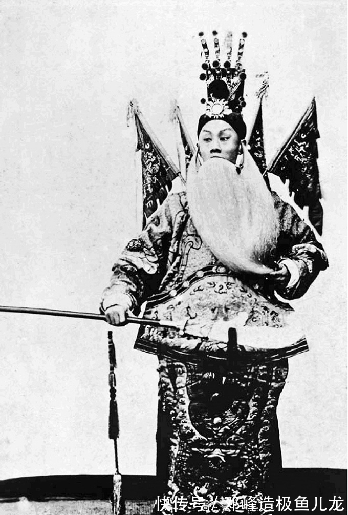 梅兰芳#都说建国后就有两个京剧大师梅兰芳和周信芳,这种说法对吗