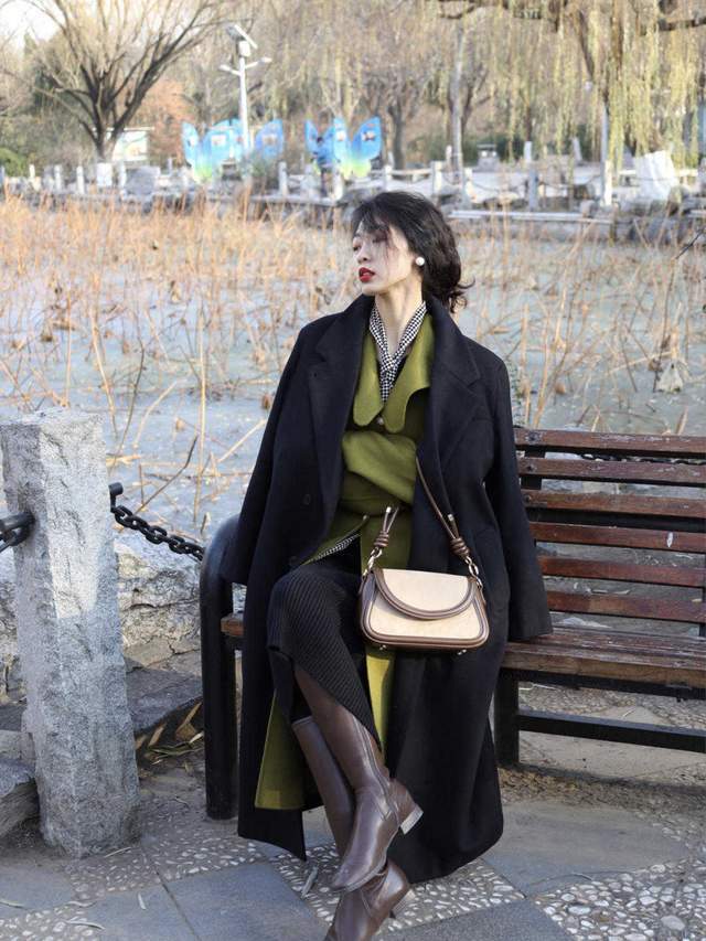 雷区 大衣内搭穿什么?一定要记住三个要点,避免碰到雷区,才能变好看