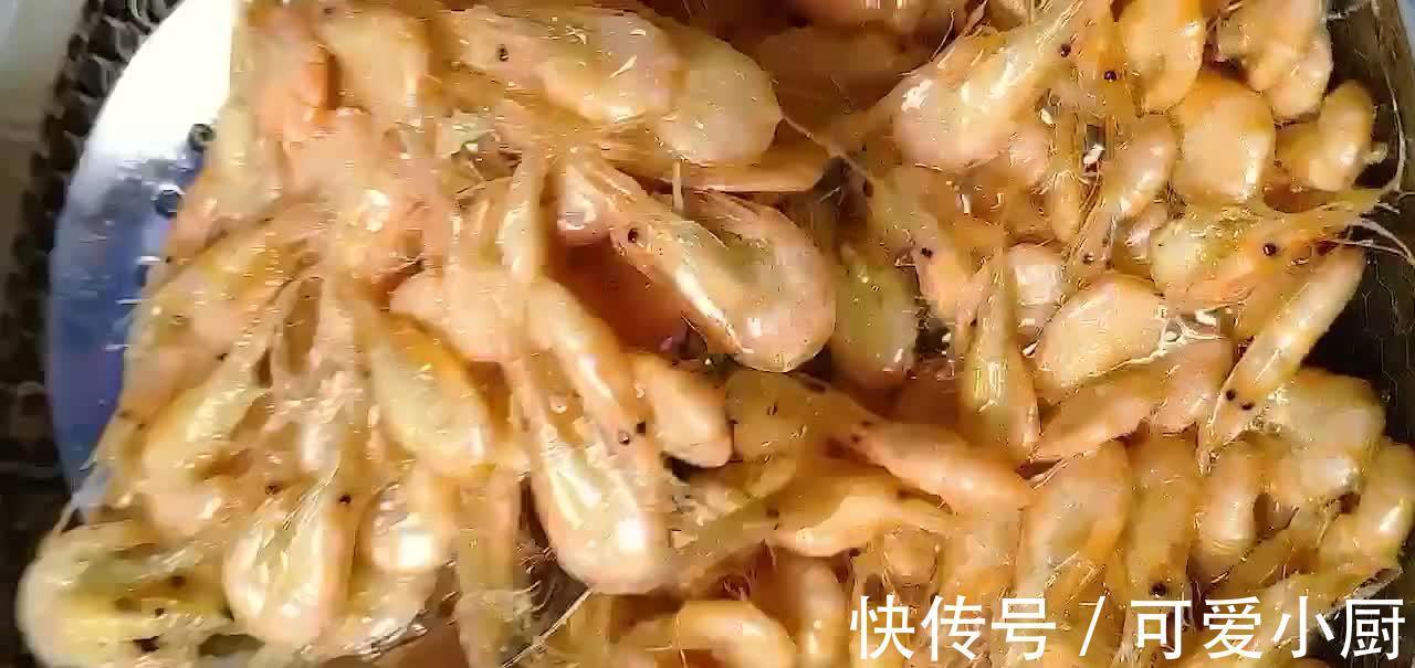 年夜菜之香辣小河虾，集香辣咸鲜脆嫩6种特性，做法简单营养丰富