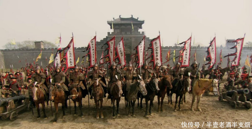 禁军|卢俊义打不赢八十万禁军副教头,林冲跟卢俊义单挑,有几成胜算?