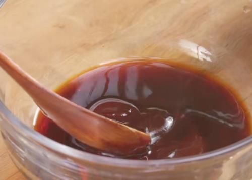 鸡翅这样做太好吃，焦香无骨，荤素搭配，孩子爱吃的美味家常菜