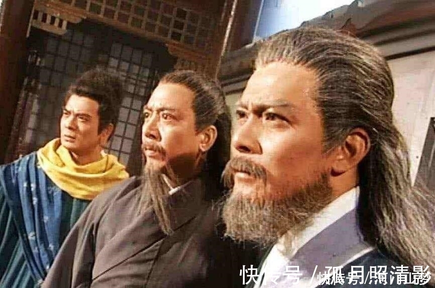 鸠摩智#难怪扫地僧躲在少林寺里暗中观察,你看42年前,他被谁所伤?