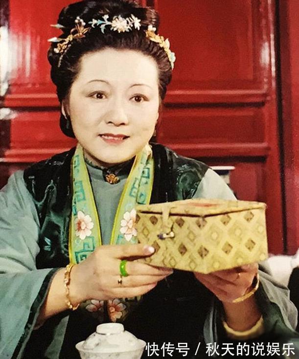 冷眼看红楼|冷眼看红楼:为什么贾家丫鬟婆子体贴?钱给到位,人的素质会变高