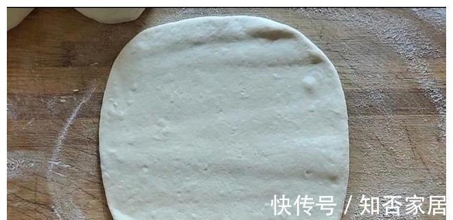 面粉|家庭版红糖烧饼，金黄酥脆香甜美味，咬一口酥的掉渣