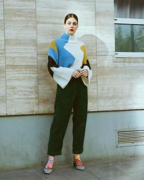 烟管裤|毛衣+烟管裤，秋冬混搭CP，好看的人已经穿上了！