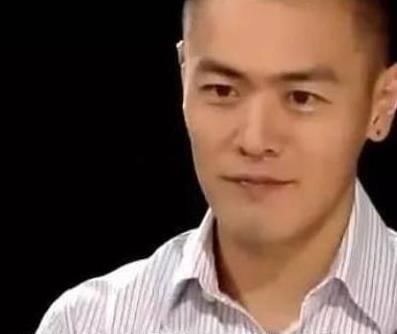 “打工仔”上“非诚勿扰”，24盏灯全灭，孟非笑了：他是刘銮雄的儿子