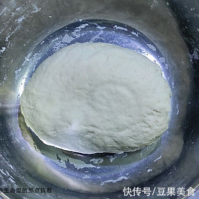 秘?正宗的老北京麻酱烧饼