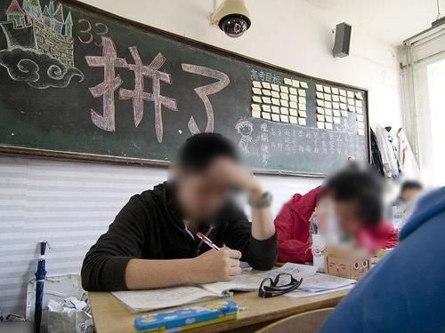 学生均分年级第1的高中班主任，都有3个共同特征，优秀理所当然