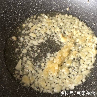 蒜蓉菜|蒜蓉菜10分钟就能上桌，再笨的小白也能百分百成功