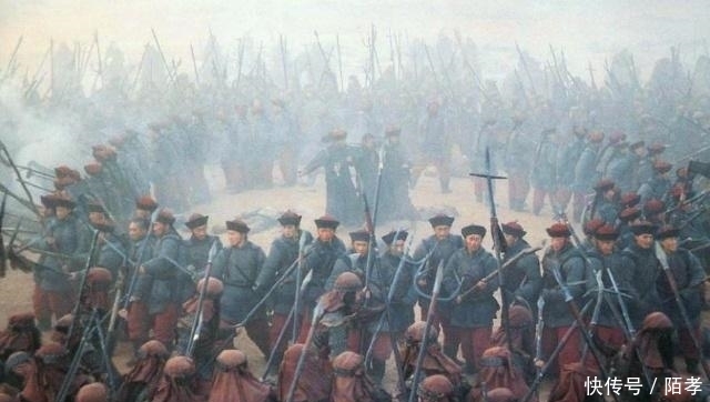 异样|曾国藩见地上青草颜色异样，下令用热汤灌入，随后哀嚎声四起