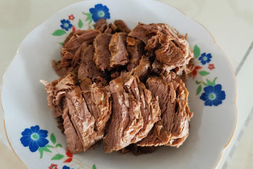  天冷了，吃牛羊肉不如吃它，贵也要舍得买，营养极高，滋补又解馋