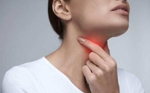 淋巴结肿大|食管癌的“4大症状”，使其成为医生认为“最痛苦”的癌症