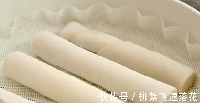 包子|夏天，吃馒头包子不如吃它，一卷一蒸柔软筋道，比馒头包子好吃！