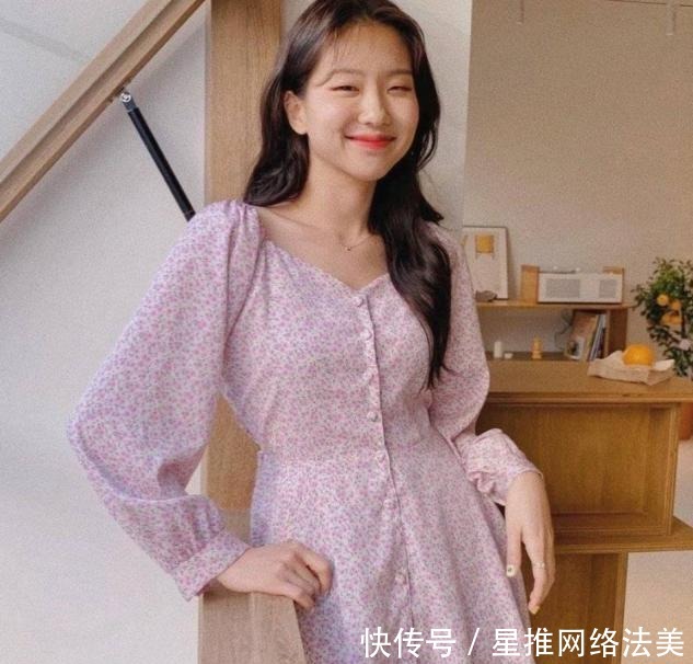 春天火了一种“仙女风”穿搭,优雅又高级,照着模板穿就很美