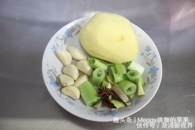 肥越|天冷最爱吃的一锅肉,越肥越够味,酱香浓郁,浇在米饭上特带劲