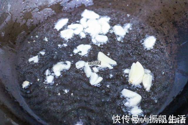 很多人冷落了这种瓜的叶子，它可是真正的长寿食材，蔬菜皇后！