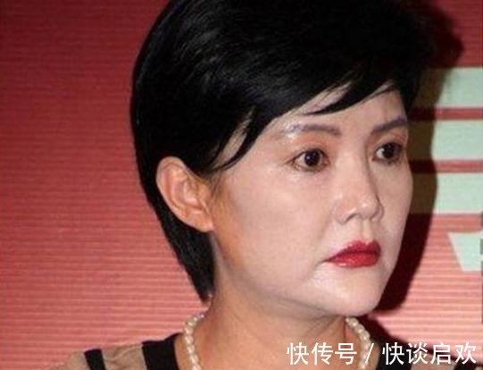 粉底刷|为什么明星化妆从来不卡粉、浮粉?化妆师:上妆工具没选对