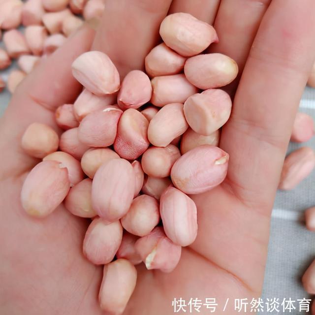 椒盐花生|最新研究发现:每天吃几粒花生能让血管健康,可每天具体吃多少?