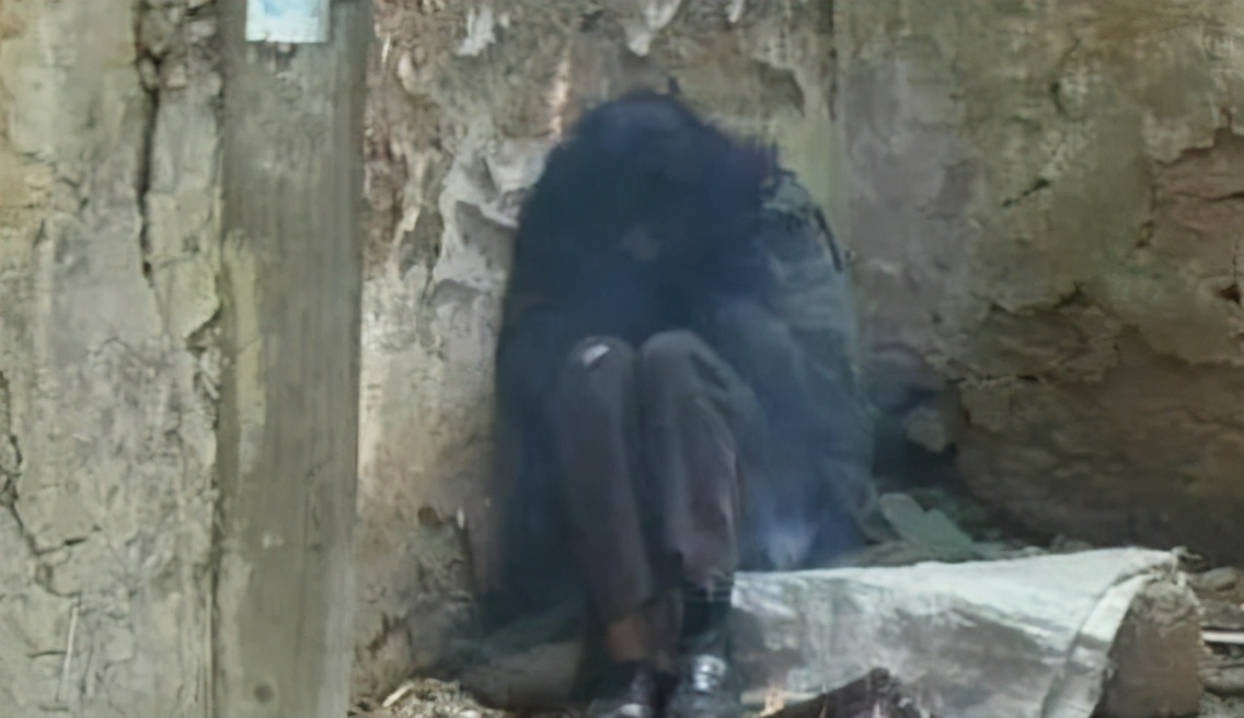 母亲|他是中国第一懒人,从不洗衣服做饭,吃饭靠人喂,如今怎样了?