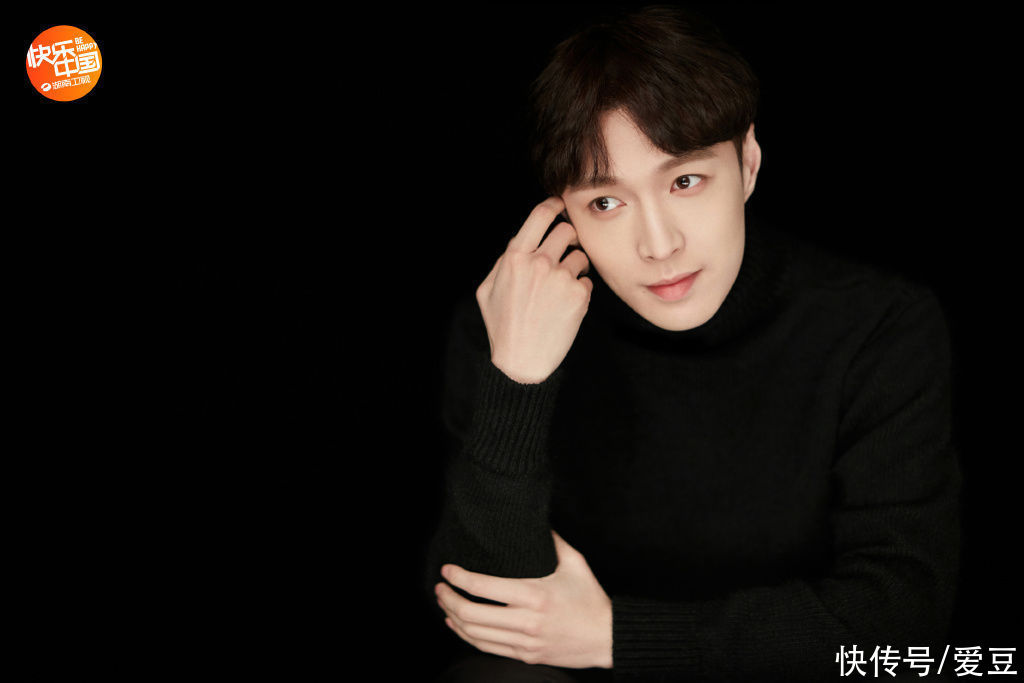 「EXO」「新闻」210421 张艺兴《向往的生活》深情版海报公开……一眼沉沦的温柔大片