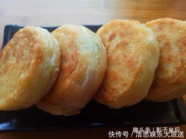  孩子|突发奇想用萝卜做成煎饼，没想到出奇的好吃，孩子每天都闹着要吃