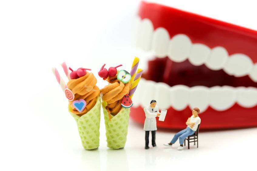 咀嚼|肚子里有蛔虫?人身上最坚硬的部位,却在夜晚睡觉时饱受摧残!