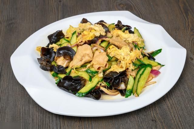 炒木须肉，怎样才能滑嫩好吃？下锅前多加1步，肉质滑嫩菜更香