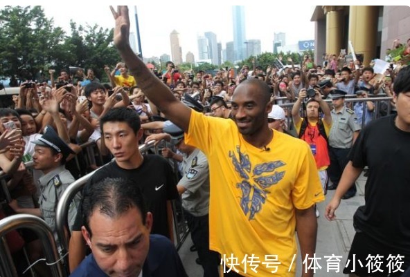 独一档|为何说科比在中国人气 是NBA球星里独一档?5张照片给你答案