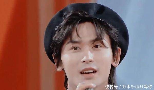 张哲瀚 被问为什么和龚俊总黏在一起张哲瀚的回答,堪称教科书