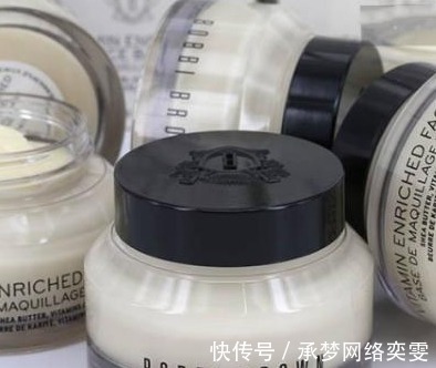 维c|口碑满分的网红面霜种草，舒缓保湿润肤，可重现完美无瑕细嫩肤质