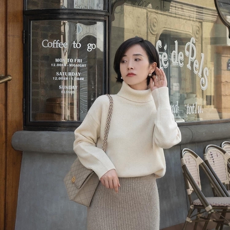 半身裙 30+女性如何摆脱土气感?针织衫搭配半身裙,高级时髦又减龄