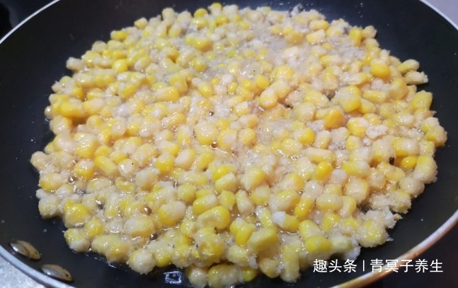 核桃|女性过了40不想变老太婆,常吃3种食物,滋养皮肤,保养身体