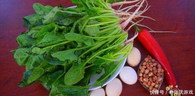 凉拌菠菜最好吃的家庭做法,简单美味又解馋,看看你喜欢吃不