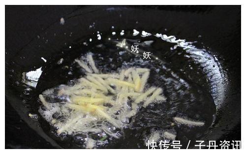 茼蒿菜|宁可不吃肉也得每天喝碗它,健脾又开胃,“失眠便秘”最怕它