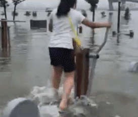 跑步机|你在健身房最真实的样子，被我拍到了！