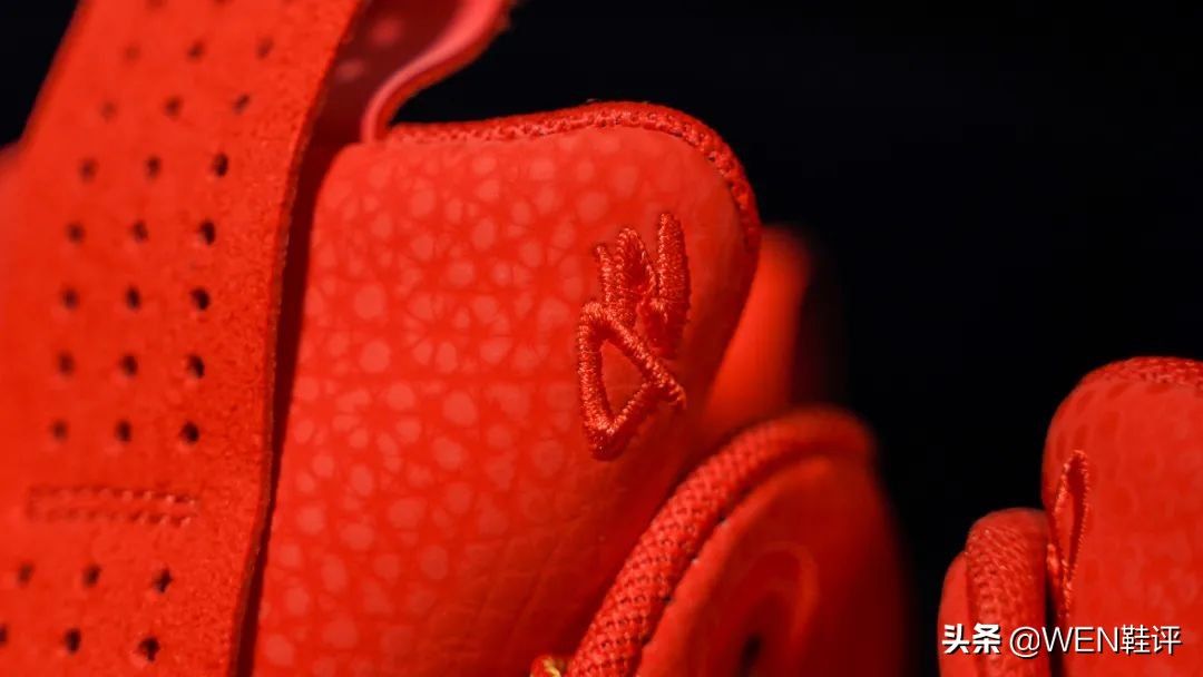 zoom 黔驴技穷？连旗舰都不上心的AJ36有啥亮点？