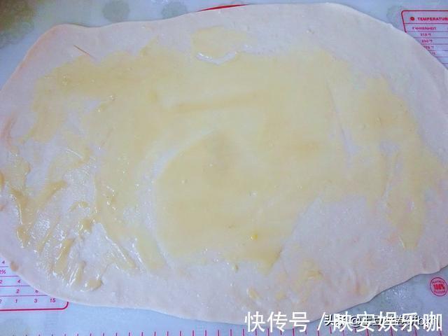 做法|这饼怎么吃都吃不够,咬一口直掉渣,酥脆香甜又暄软,做法真简单