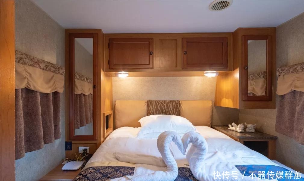 老年|徐凫岩步云谷,这个悬崖边上的房车营地,只需要自驾1小时