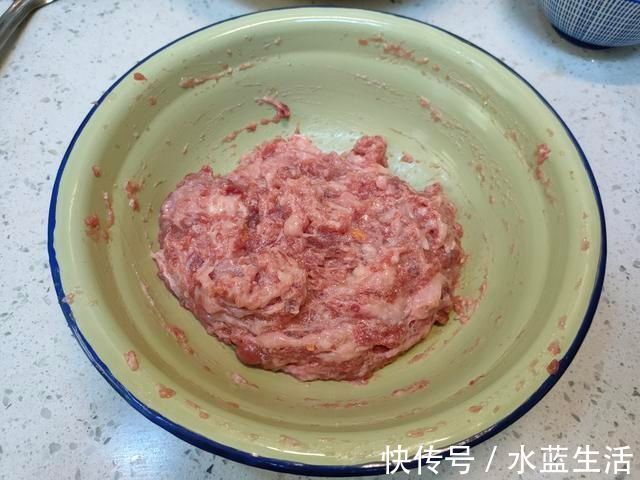 羊肉馅|做羊肉馅饺子,记住“3放2不放”,饺子鲜嫩无膻味,流油又流汁