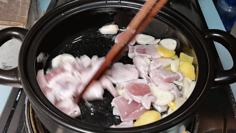 豆腐加鸡蛋百吃不厌的做法，外焦里嫩更入味，米饭都要多吃两碗