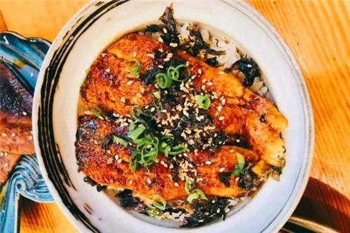 定食|吃遍大连-主食配菜小菜汤,一个盘内托出来,暖心的定食,丰富了你的肠胃~