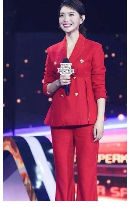 北京衛視主持人：栗坤