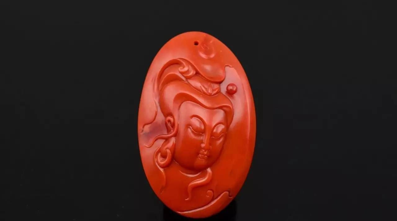 变色|南红为啥会变色?该怎么去保养?