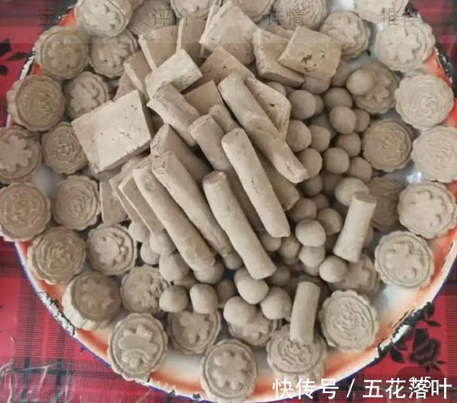 铁子们|去淘宝搜了下“异食癖”，我才知道原来吃土也能上瘾！